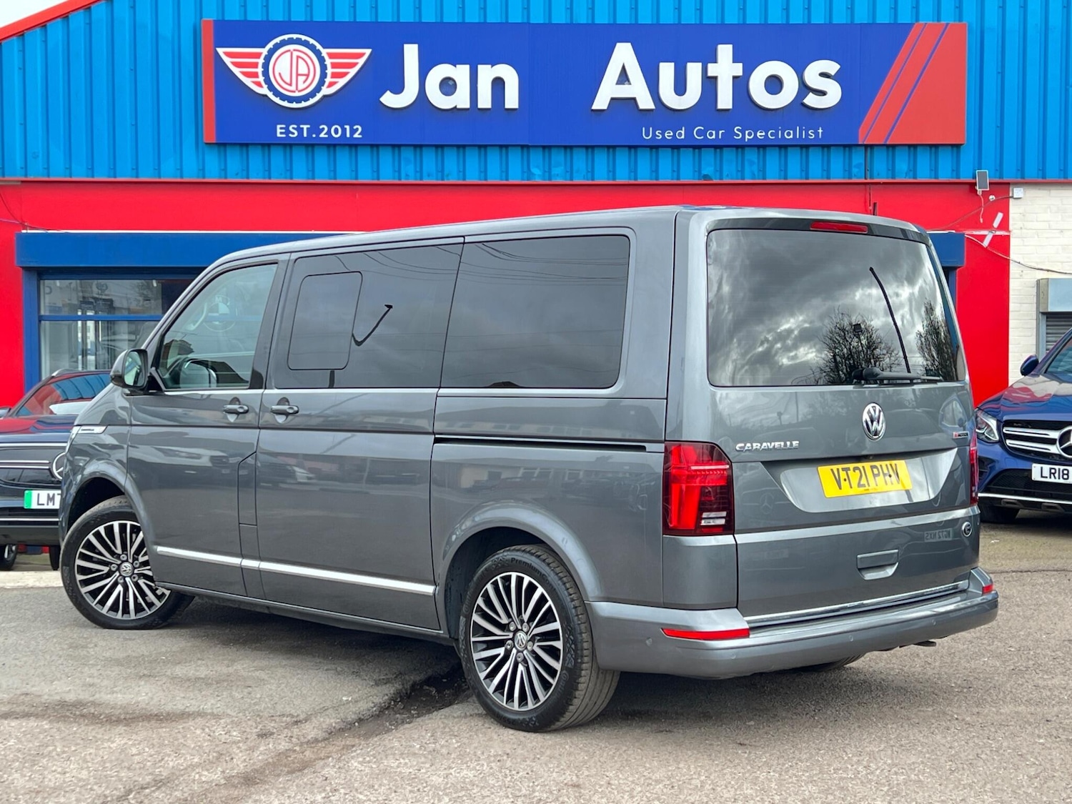 Used Volkswagen Caravelle for sale - 77671368: Photo 2