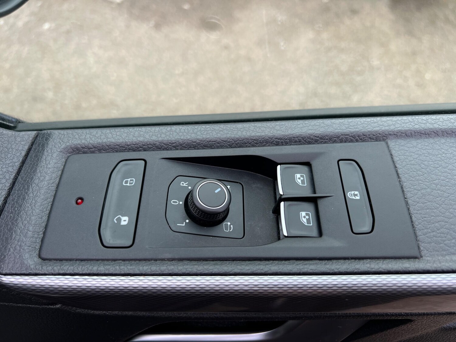 Used Volkswagen Caravelle for sale - 77671368: Photo 50