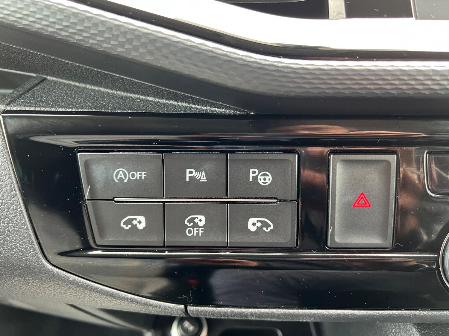 Used Volkswagen Caravelle for sale - 77671368: Photo 51