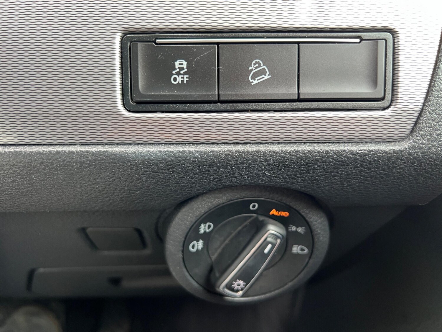 Used Volkswagen Caravelle for sale - 77671368: Photo 56