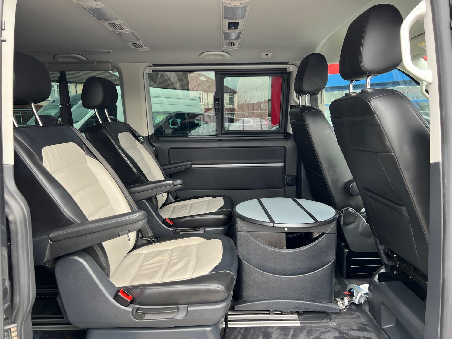 Used Volkswagen Caravelle for sale - 77671368: Photo 76