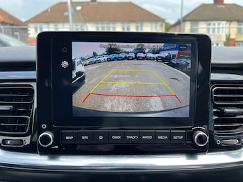 Used Kia Stonic 2024 for sale - 78922728: Photo