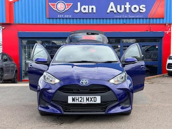 Used Toyota Yaris 2021 for sale - 79725808: Photo