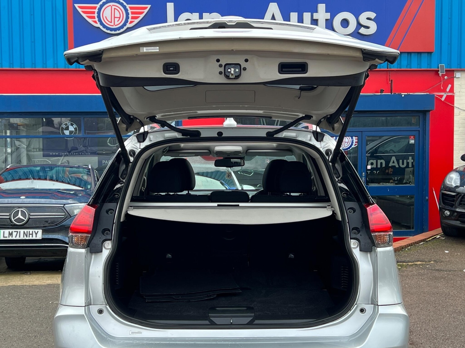 Used Nissan X-Trail for sale - 77671810: Photo 58