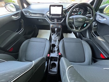 Used Ford Fiesta 2018 for sale - 79039079: Photo