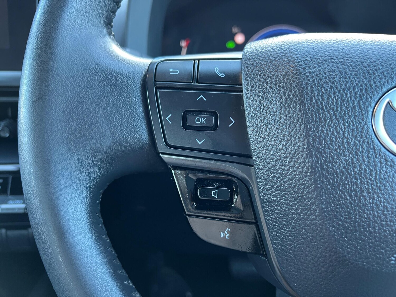 Used Toyota C-HR for sale - 77671432: Photo 32