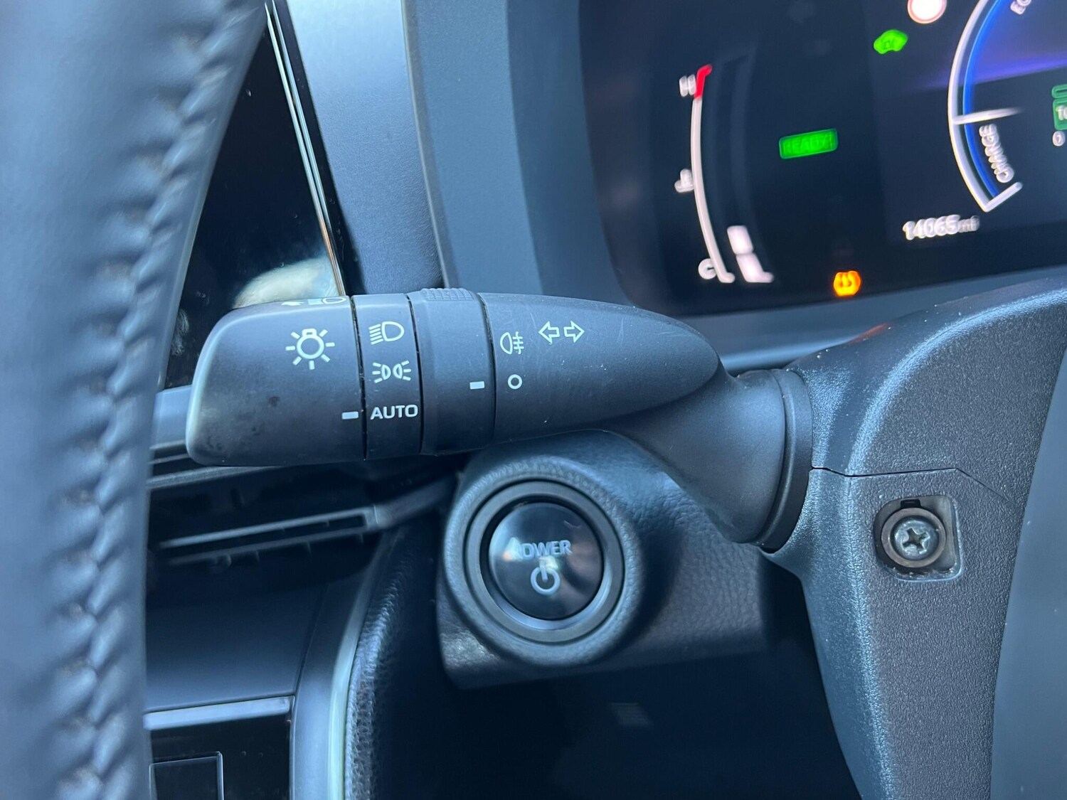 Used Toyota C-HR for sale - 77671432: Photo 34