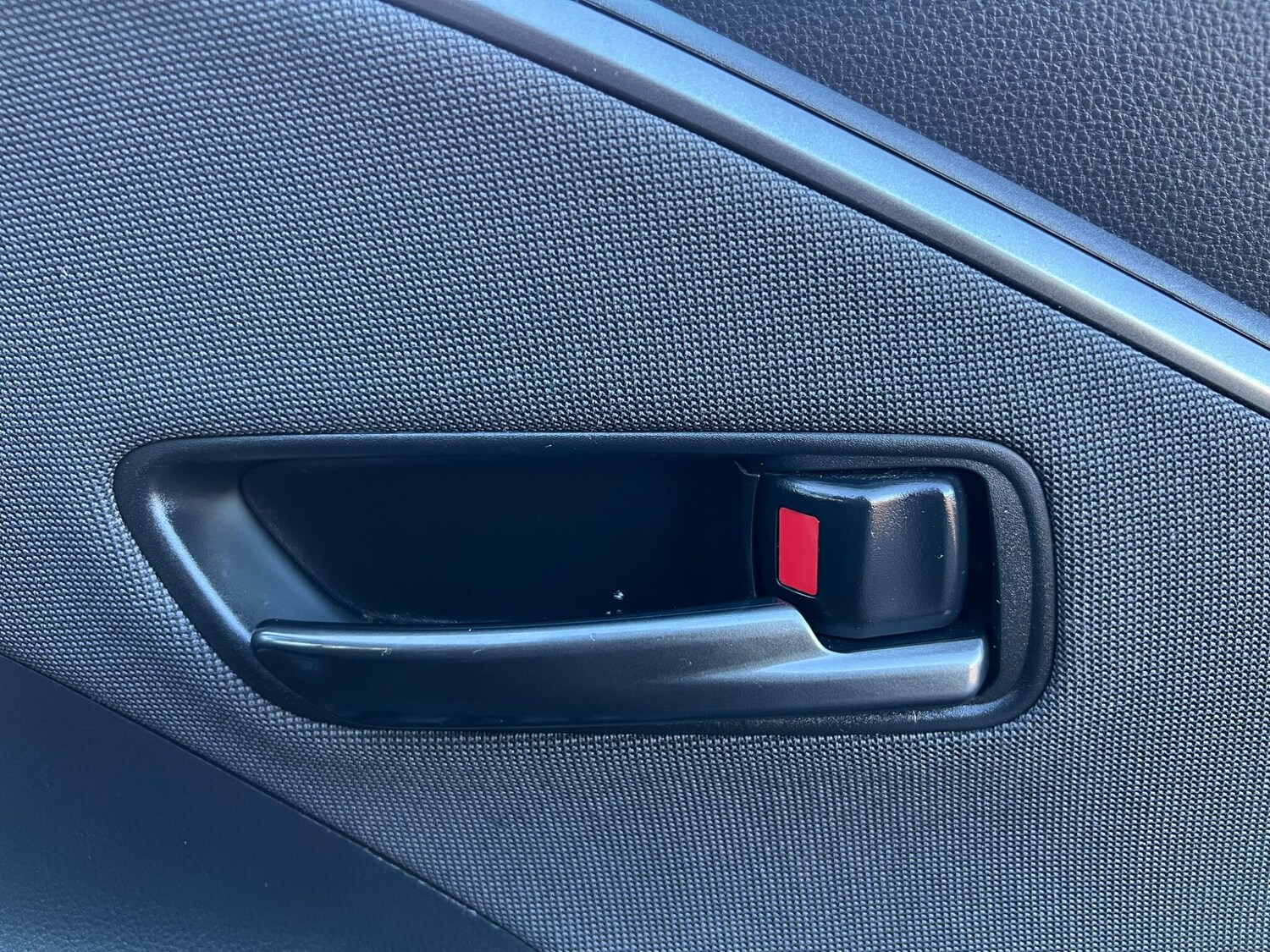 Used Toyota C-HR for sale - 77671432: Photo 51