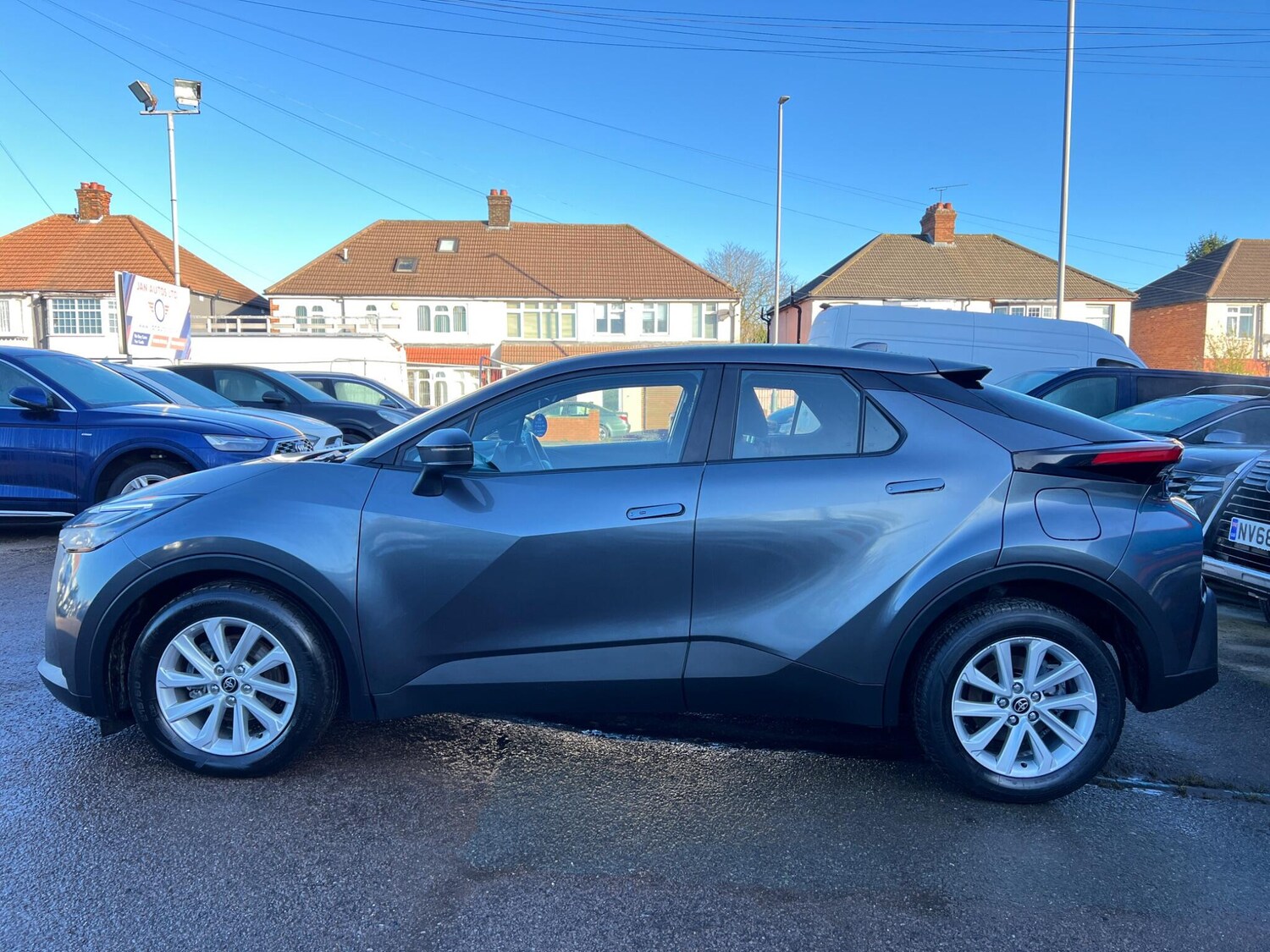 Used Toyota C-HR for sale - 77671432: Photo 7