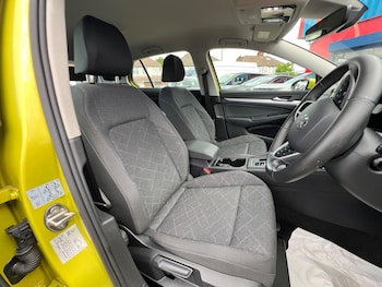 Used Volkswagen Golf 2024 for sale - 78842830: Photo