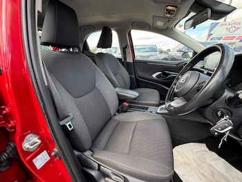 Used Toyota Yaris 2023 for sale - 79401492: Photo