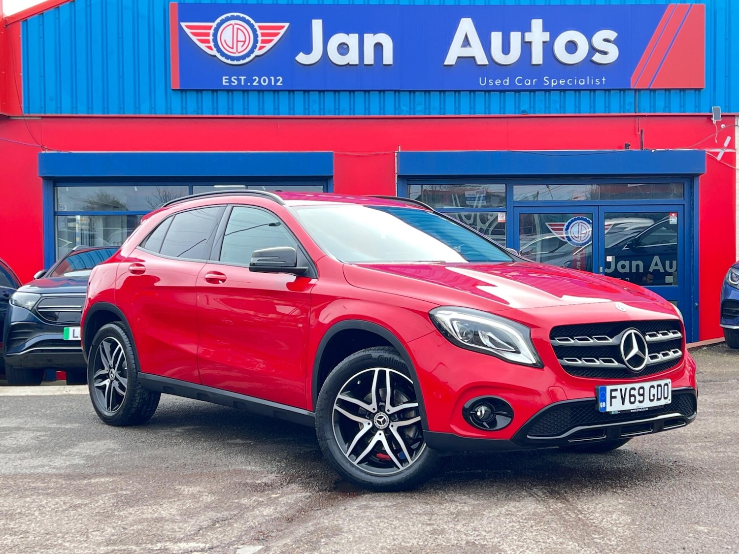Used Mercedes-Benz GLA 2020 for sale - 77892205: Photo 1