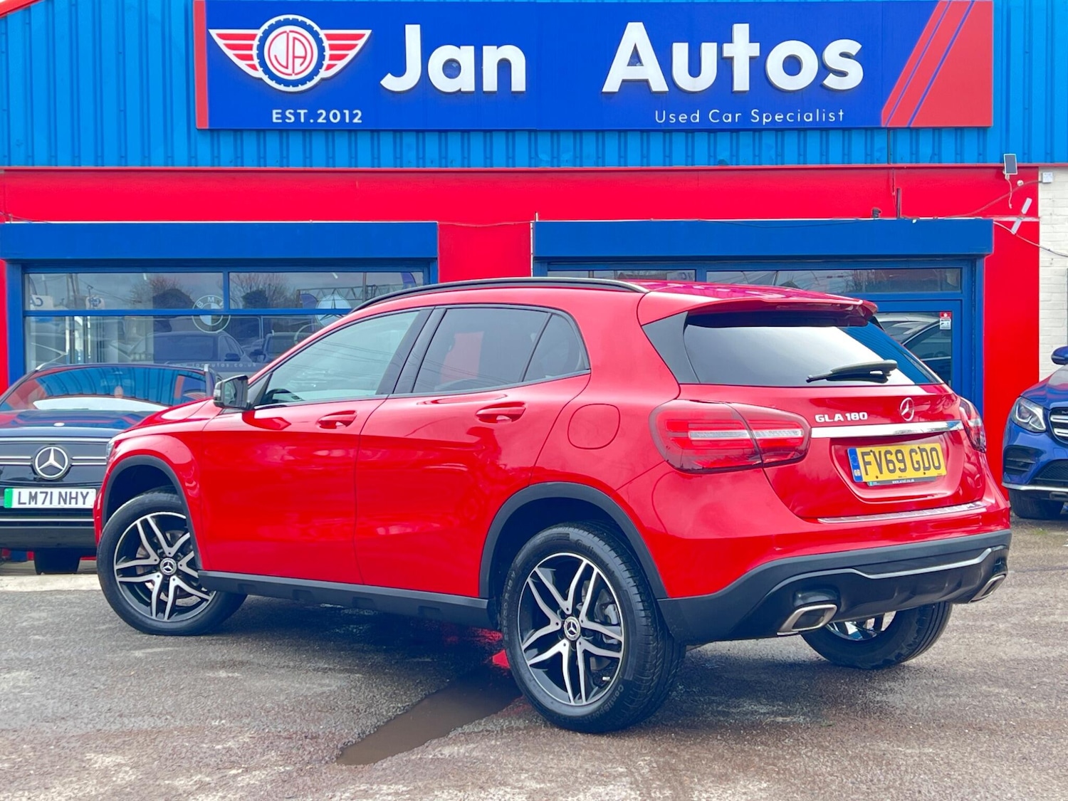 Used Mercedes-Benz GLA 2020 for sale - 77892205: Photo 2