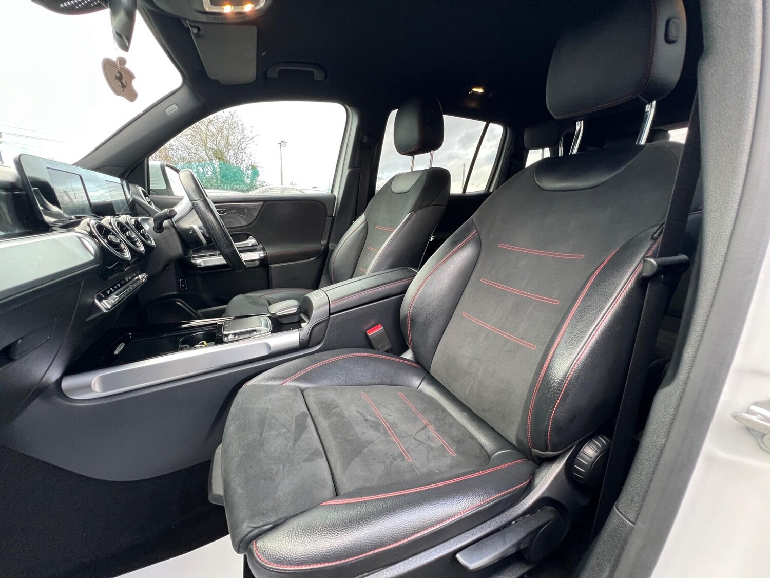 Used Mercedes-Benz GLB for sale - 77672048: Photo 27