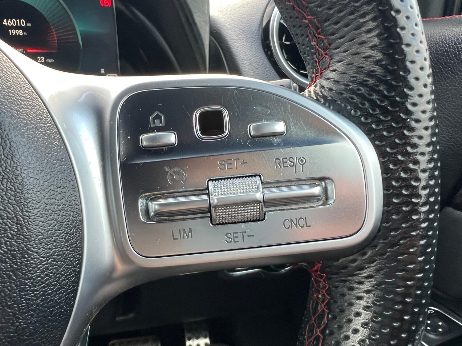 Used Mercedes-Benz GLB for sale - 77672048: Photo 40