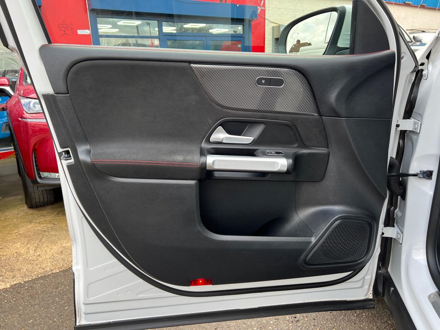 Used Mercedes-Benz GLB for sale - 77672048: Photo 69