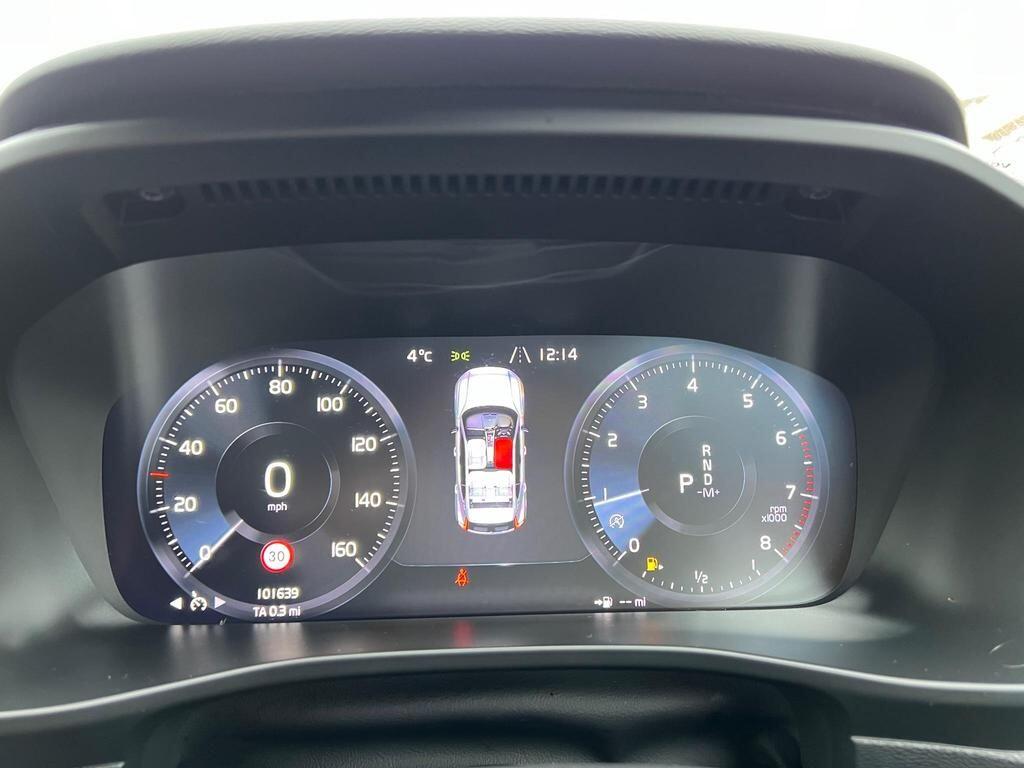 Used Volvo XC40 for sale - 77670630: Photo 37