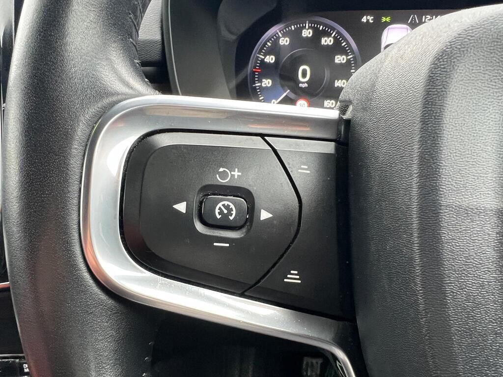 Used Volvo XC40 for sale - 77670630: Photo 38