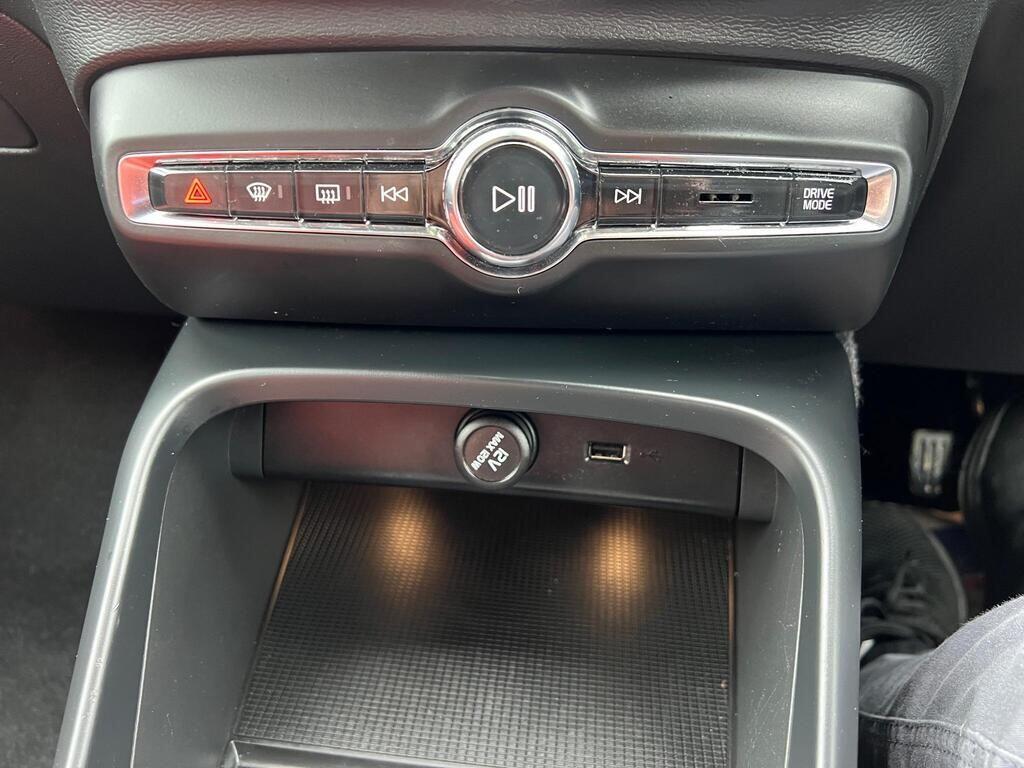 Used Volvo XC40 for sale - 77670630: Photo 40