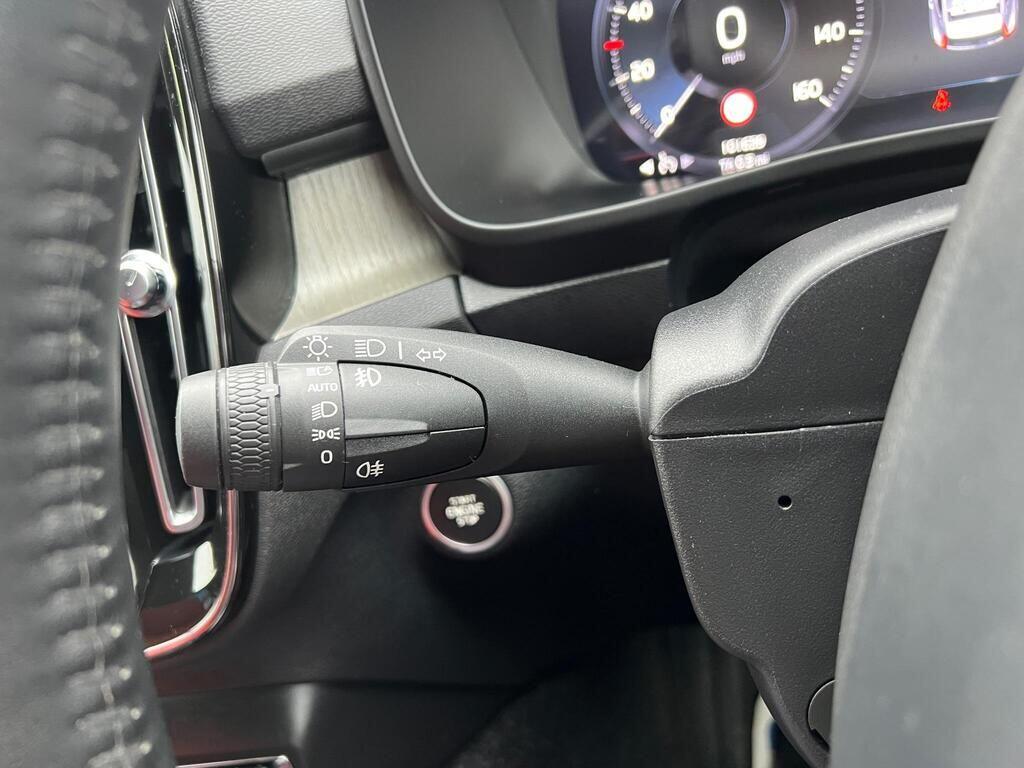 Used Volvo XC40 for sale - 77670630: Photo 41