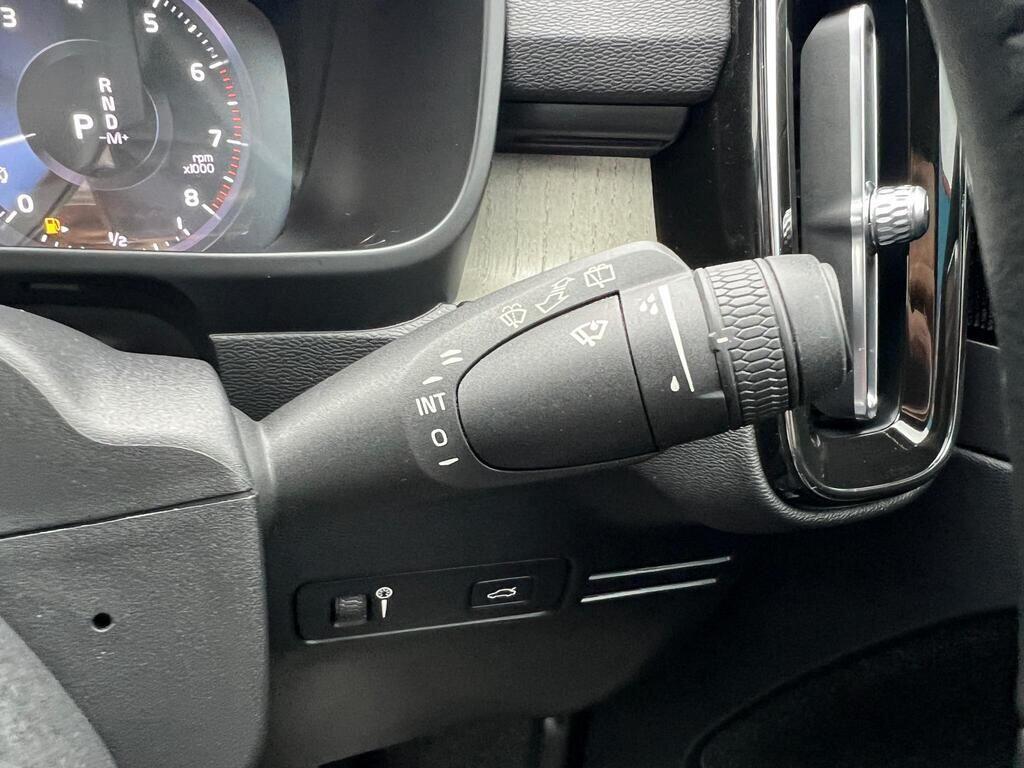 Used Volvo XC40 for sale - 77670630: Photo 42