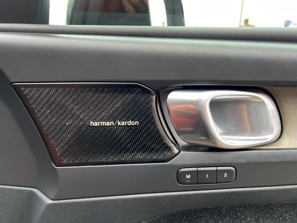 Used Volvo XC40 for sale - 77670630: Photo 51