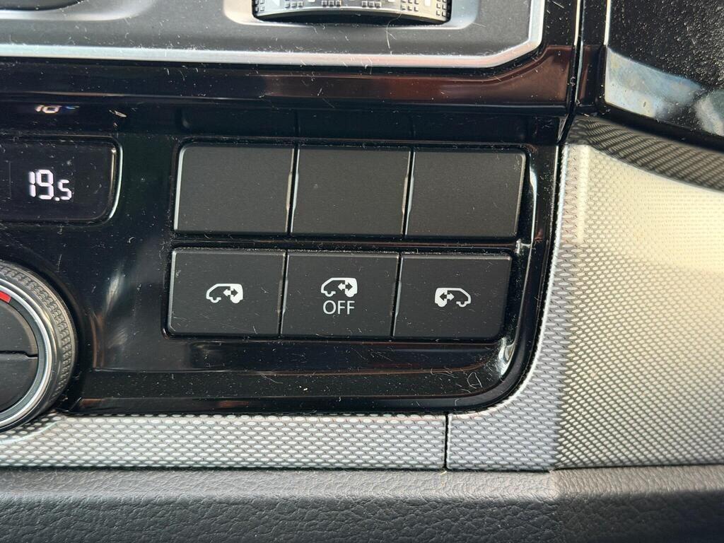 Used Volkswagen Caravelle for sale - 77671772: Photo 46