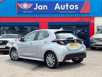 Used Toyota Yaris 2023 for sale - 78772593: Photo