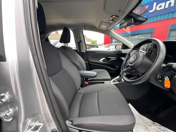 Used Toyota Yaris 2023 for sale - 78772593: Photo
