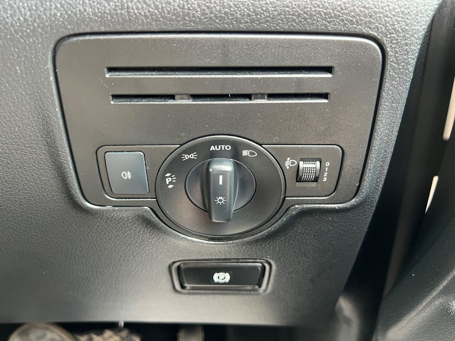 Used Mercedes-Benz Vito 2022 for sale - 77784025: Photo 45