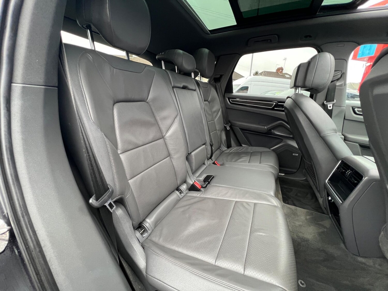 Used Porsche Cayenne for sale - 77670284: Photo 10