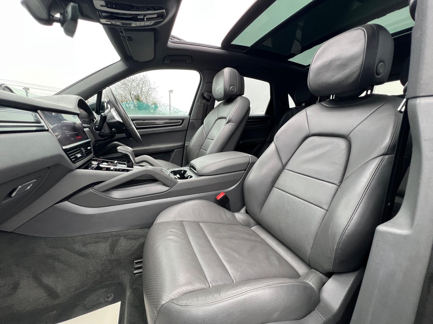 Used Porsche Cayenne for sale - 77670284: Photo 18