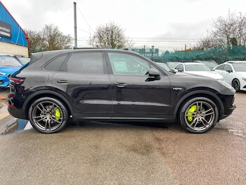 Used Porsche Cayenne 2018 for sale - 77670284: Photo