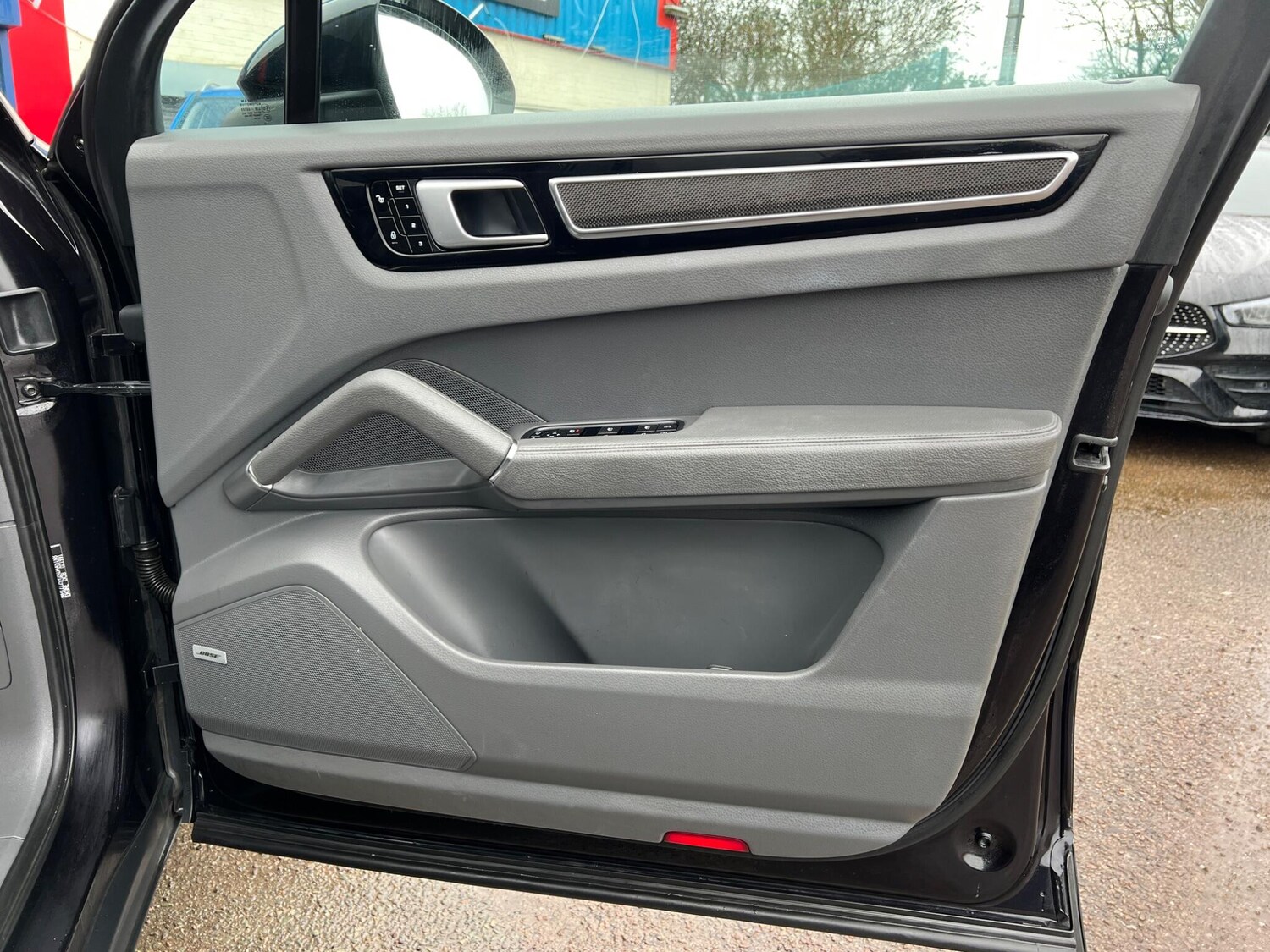 Used Porsche Cayenne for sale - 77670284: Photo 56