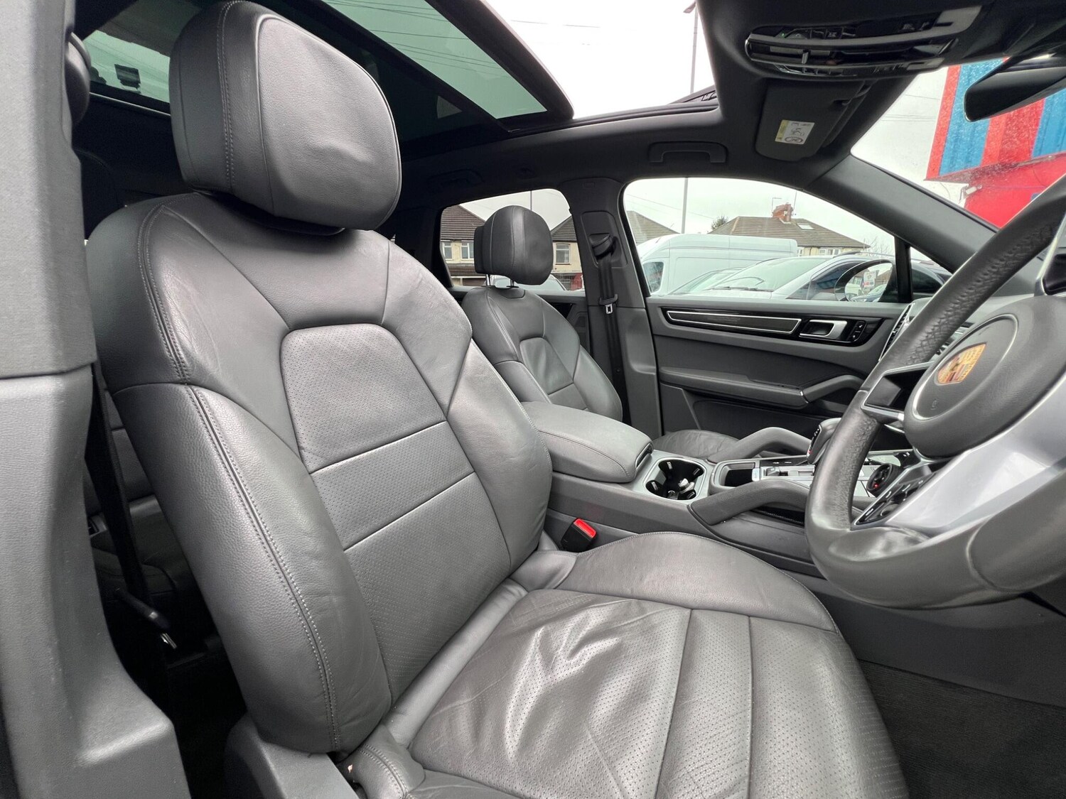 Used Porsche Cayenne for sale - 77670284: Photo 6