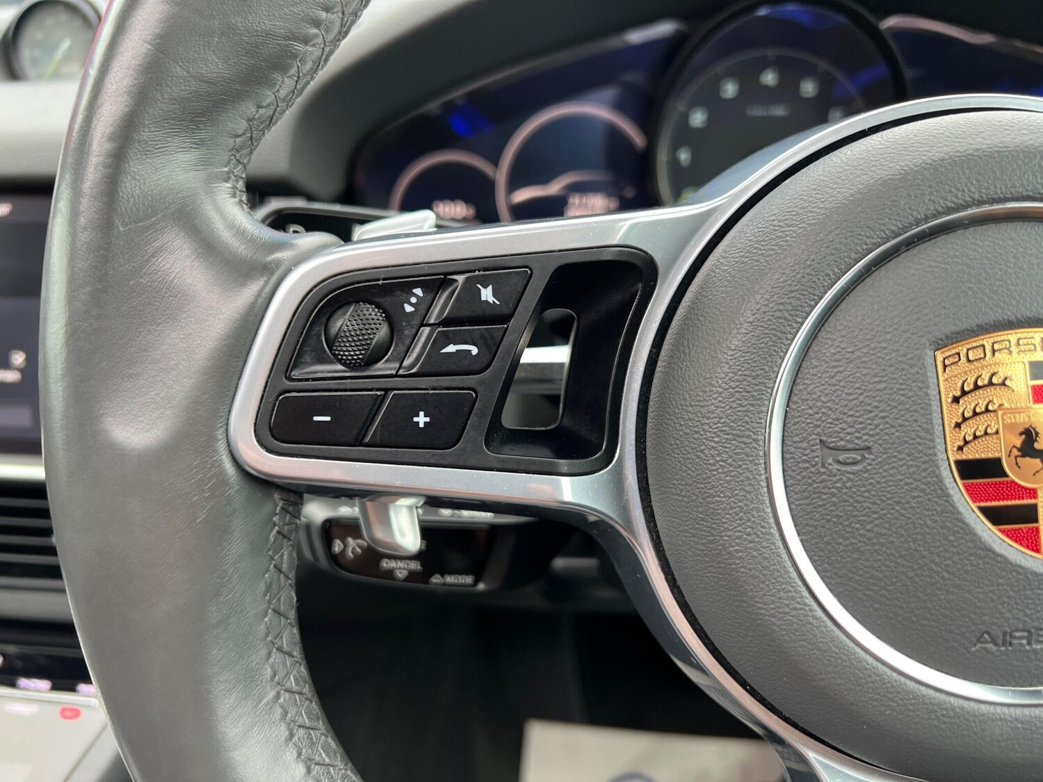 Used Porsche Cayenne for sale - 77670284: Photo 68