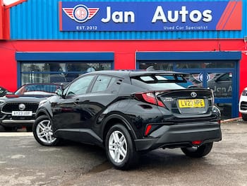 Used Toyota C-HR 2023 for sale - 79740509: Photo