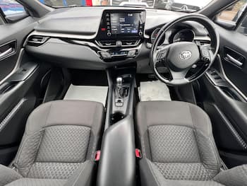 Used Toyota C-HR 2023 for sale - 79740509: Photo