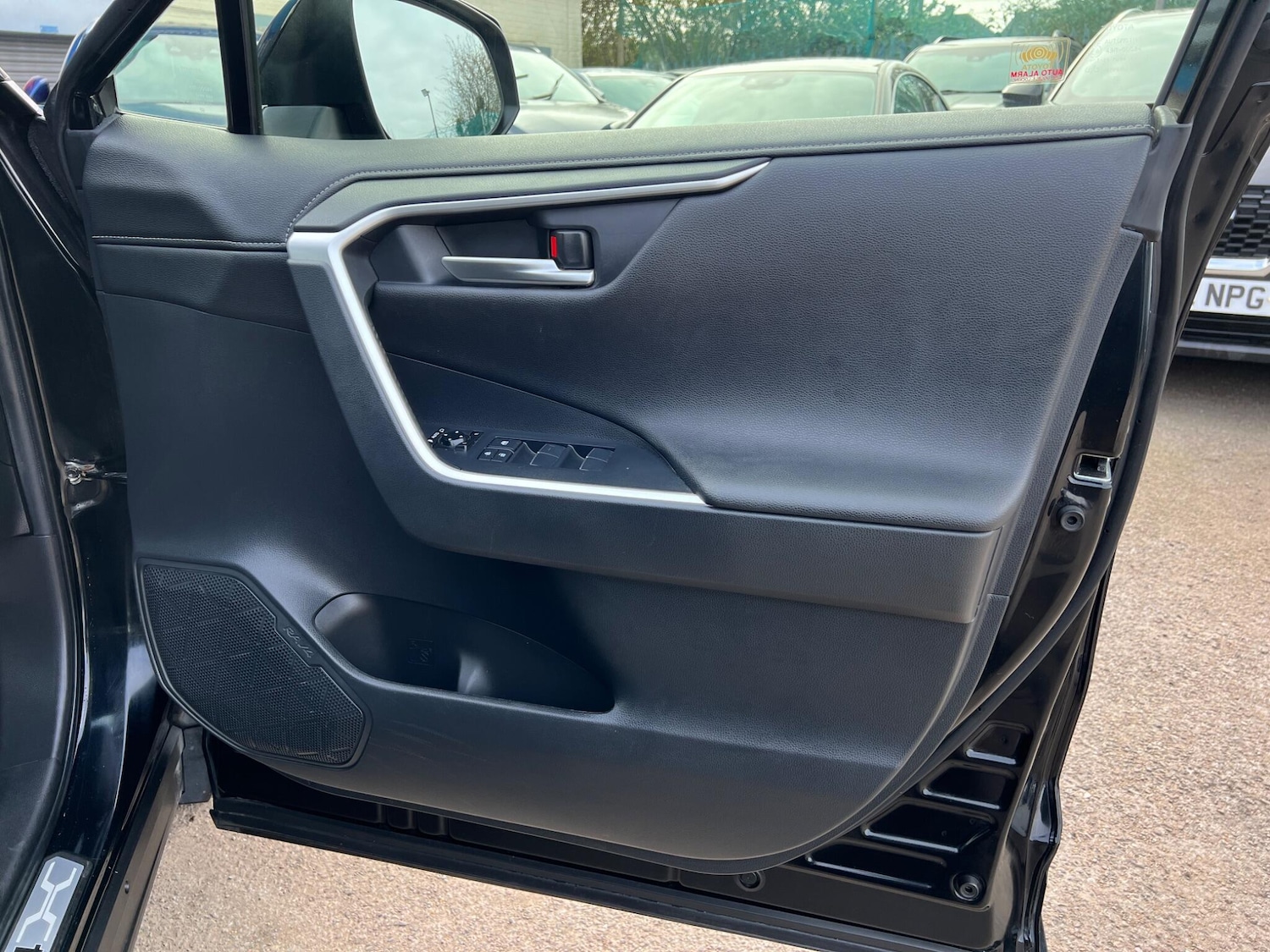 Used Toyota RAV4 for sale - 77752939: Photo 46