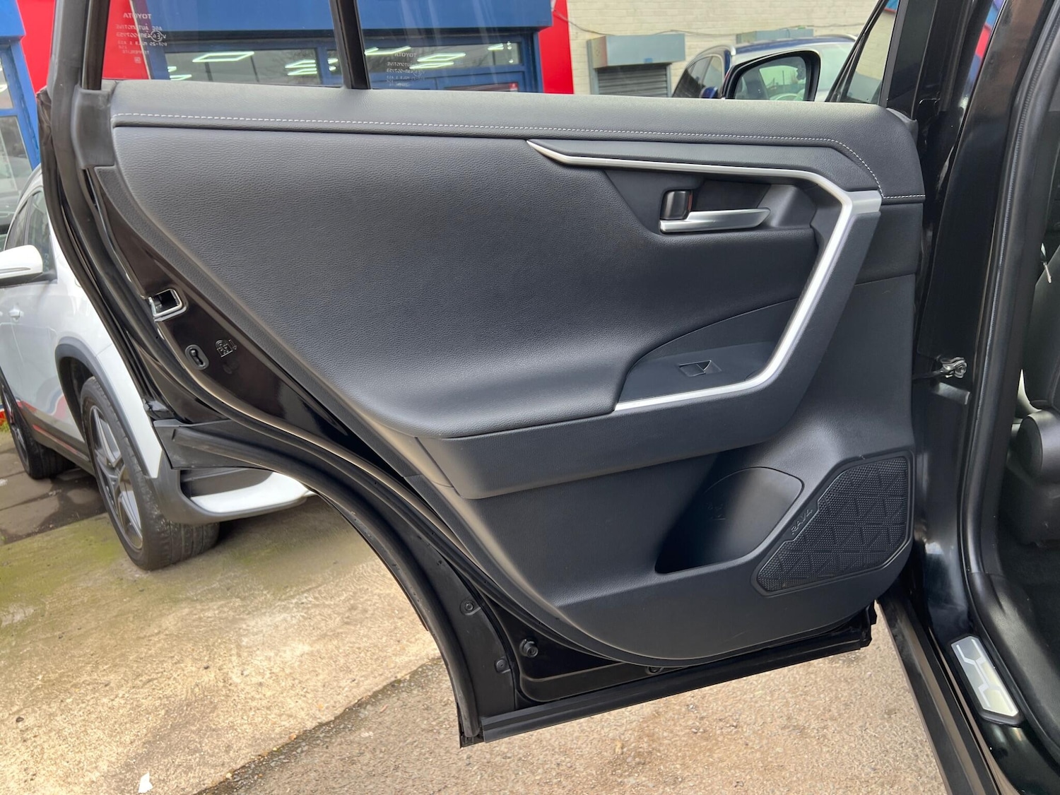 Used Toyota RAV4 for sale - 77752939: Photo 48