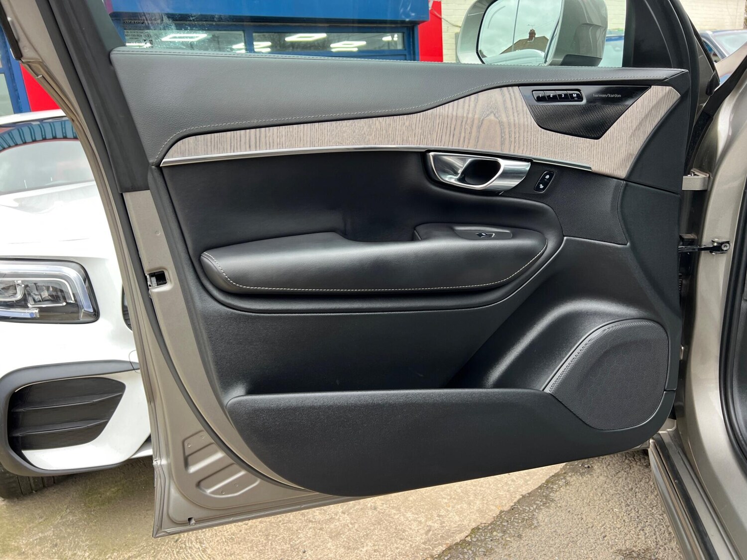 Used Volvo XC90 for sale - 78135546: Photo 54