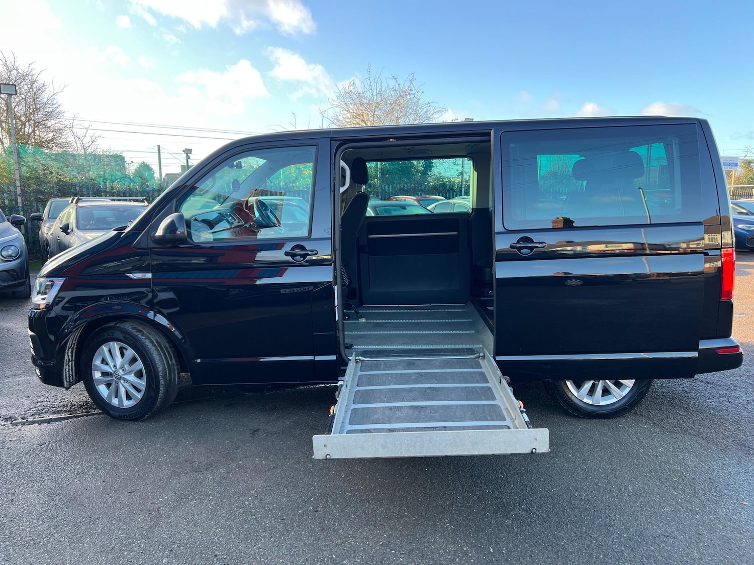 Used Volkswagen Caravelle for sale - 78136281: Photo 9