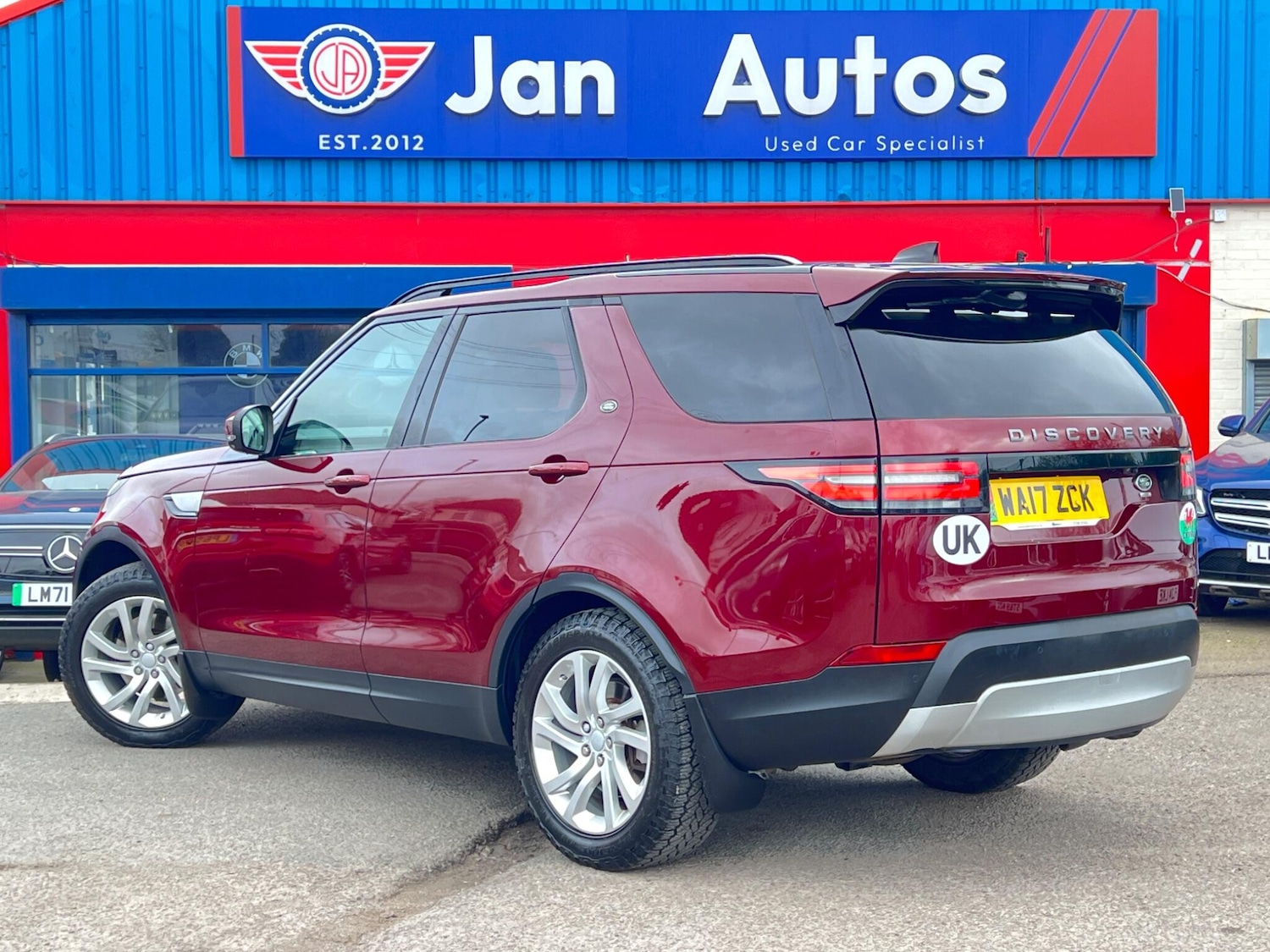 Used Land Rover Discovery 2017 for sale - 77892693: Photo 2