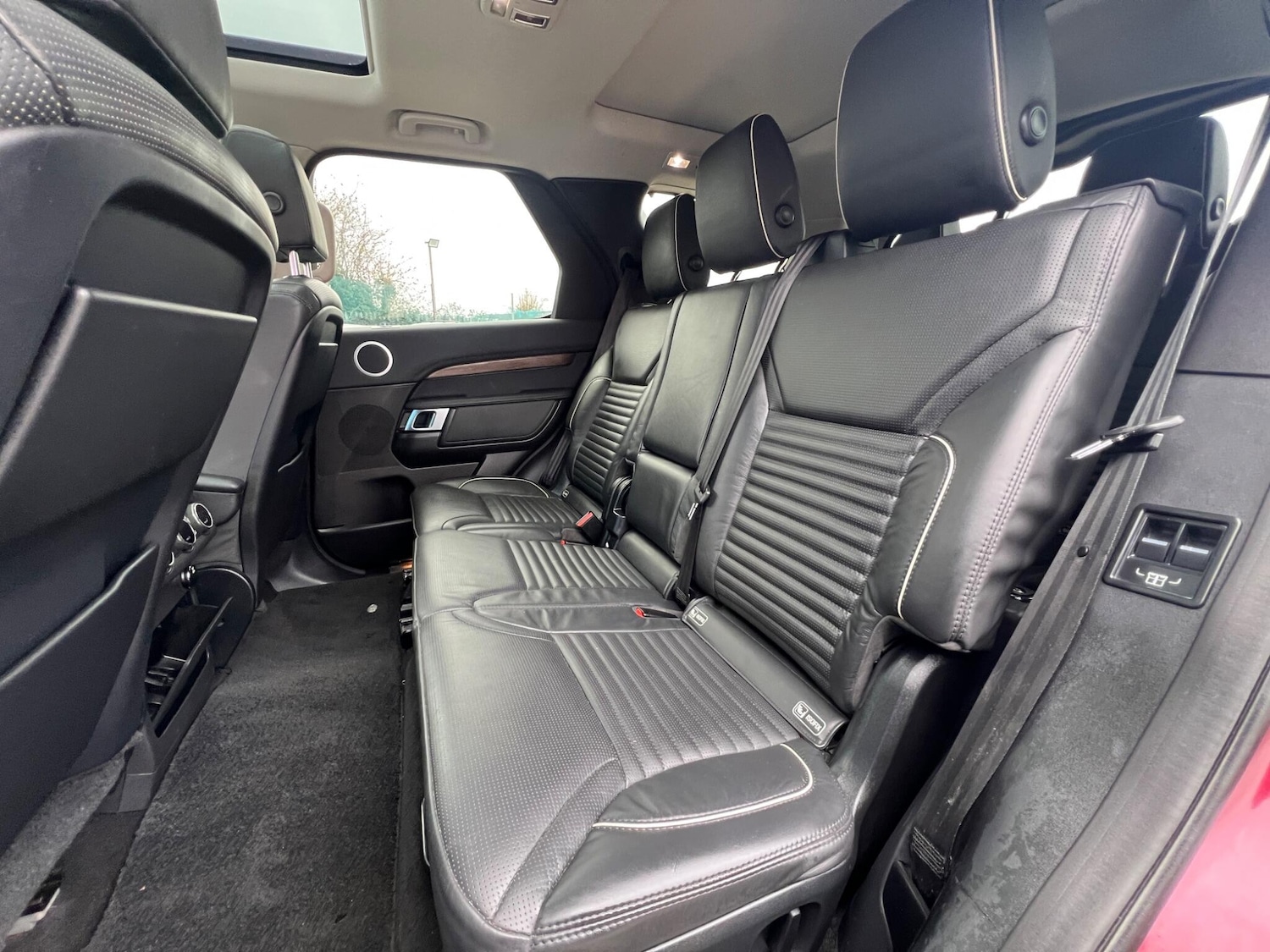 Used Land Rover Discovery 2017 for sale - 77892693: Photo 40