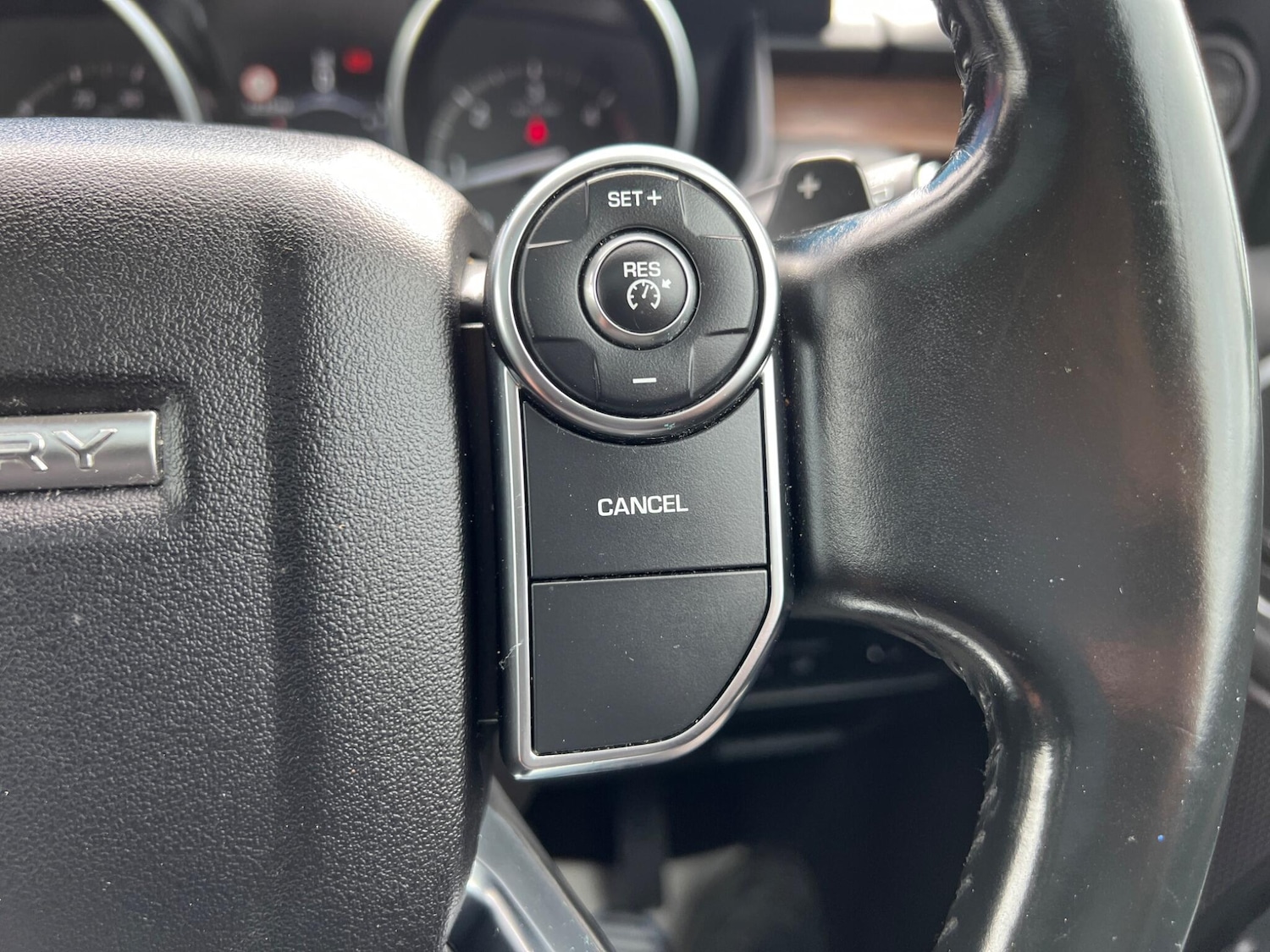 Used Land Rover Discovery 2017 for sale - 77892693: Photo 49