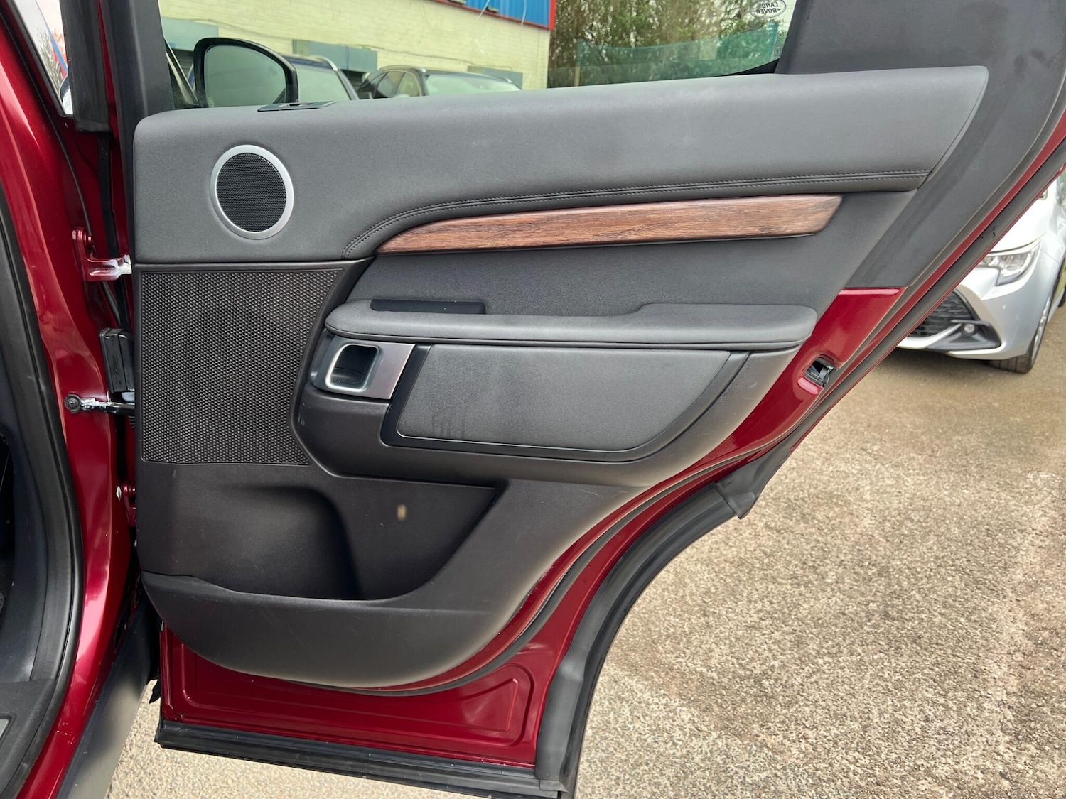 Used Land Rover Discovery 2017 for sale - 77892693: Photo 56