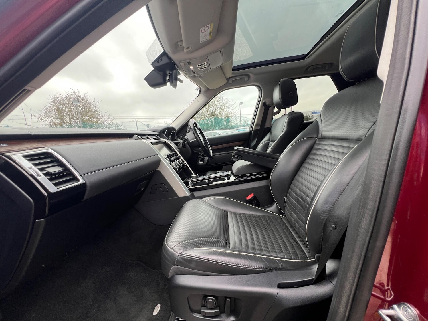 Used Land Rover Discovery 2017 for sale - 77892693: Photo 68