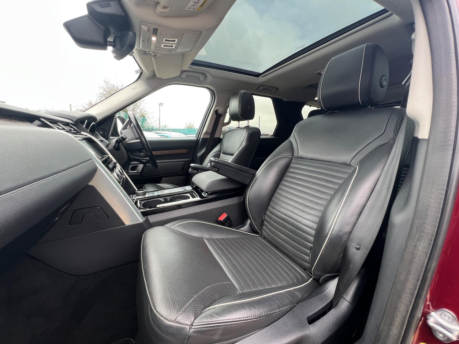 Used Land Rover Discovery 2017 for sale - 77892693: Photo 69