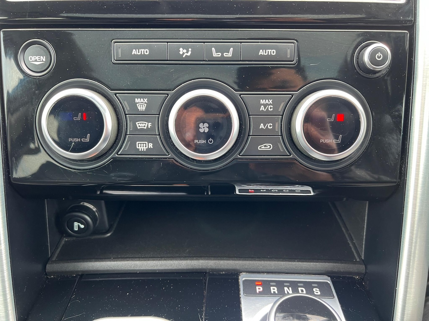 Used Land Rover Discovery 2017 for sale - 77892693: Photo 79