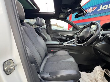 Used Peugeot 5008 2020 for sale - 79475550: Photo